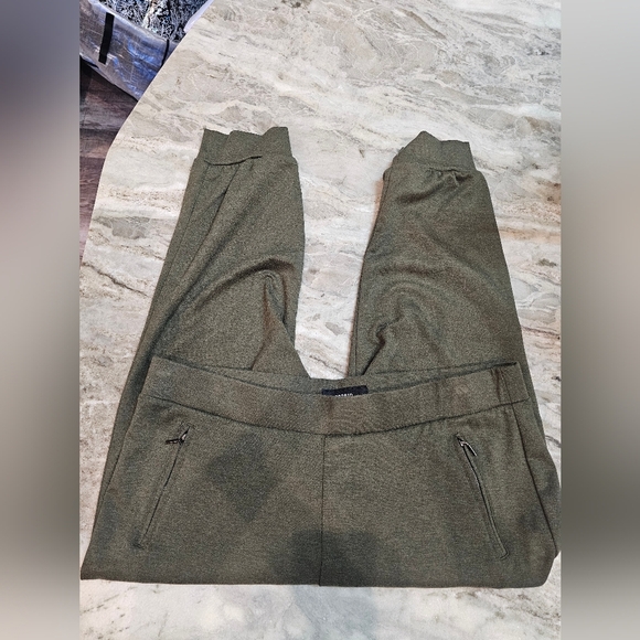 Torrid Women’s Plus 2 (18/20) Olive Green Jogger Pants Zip Pockets Cuffed Hem - Picture 3 of 10